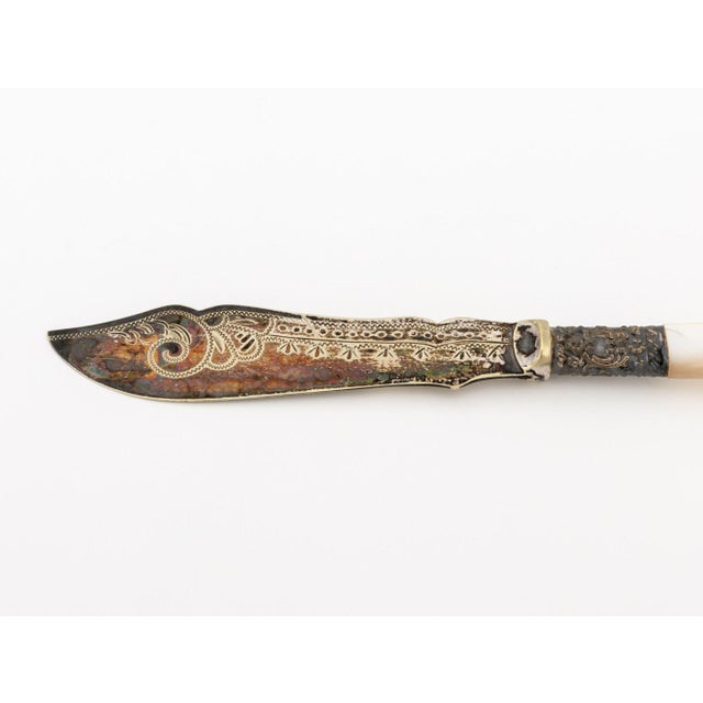Pair of Victorian Silver Plate and Mother-of-Pearl Fish Knives For Sale In New York - Image 6 of 13