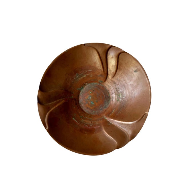 1940s Harry St. John Dixon Hammered Sculptured Copper Bowl For Sale - Image 4 of 13