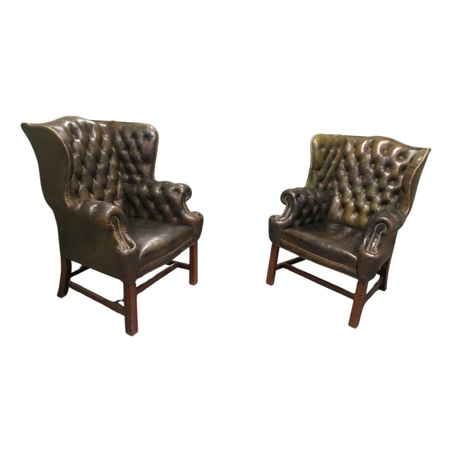 Georgian Style Gentleman's Wing Back Chesterfield Chairs in Leather, 1920, Set of 2 For Sale