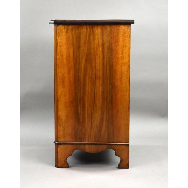 1920s Georgian Style Walnut Serpentine Batchelor's Chest, 1920 For Sale - Image 5 of 7
