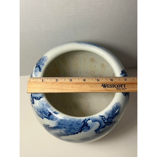 Blue Meiji 19th Century Japanese Blue & White Porcelain Cachepot by Tominaga Genroku 富永源六 For Sale - Image 8 of 8