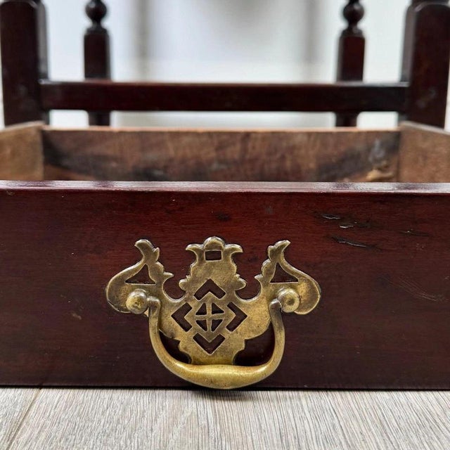Antique English Bobbin-Turned Oak Side Table, 1800s For Sale - Image 11 of 12