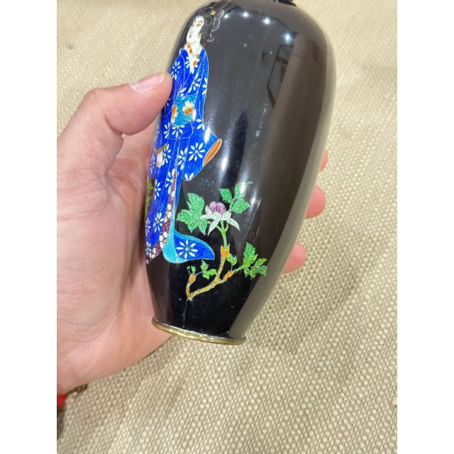 Japanese Meiji Japanese Cloisonne Enamel Vase With Bijin in Blue Kimono, Circa 1890 For Sale - Image 3 of 9