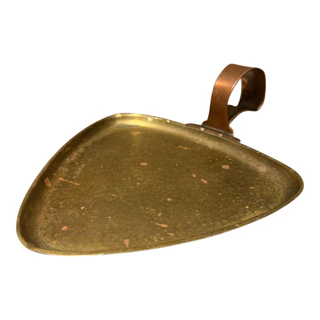Vintage Mid-Century Modern Triangular Tray Hammered Brass For Sale