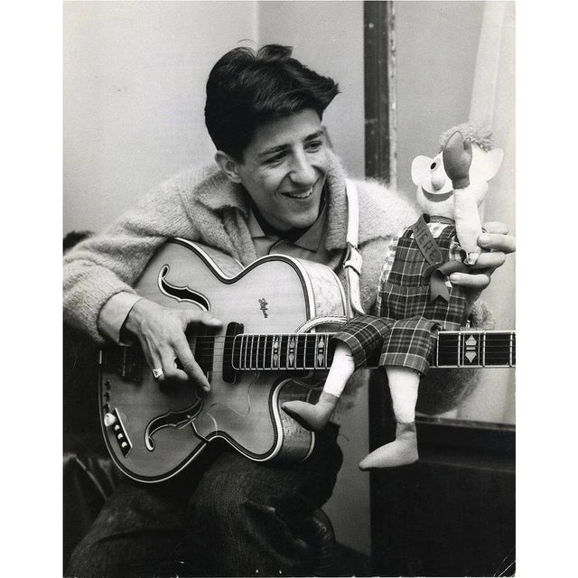 Unknown - Portrait of Giorgio Gaber - Vintage Photo - 1959 For Sale - Image 3 of 3