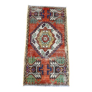 Turkish Yastik Rug 1'8" x 3'1" For Sale
