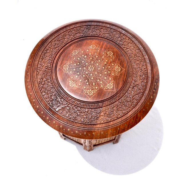 English Anglo-Indian Hand-Carved Teak Stands, Pair With Brass Inlays, 1950s For Sale - Image 3 of 6