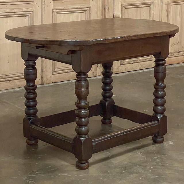 Early 18th Century French Louis XIII Solid Oak End Table For Sale - Image 4 of 18