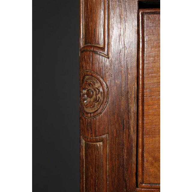 Wood Louis XV Style Commode in Walnut and Cherry Wood, 1700s For Sale - Image 7 of 17