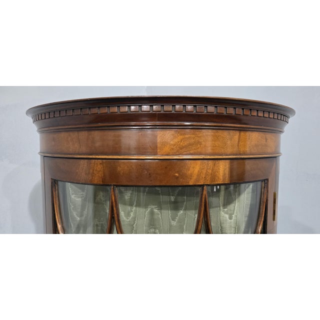 Mahogany Demi-Lune Display Cabinet, 1920s For Sale - Image 4 of 11