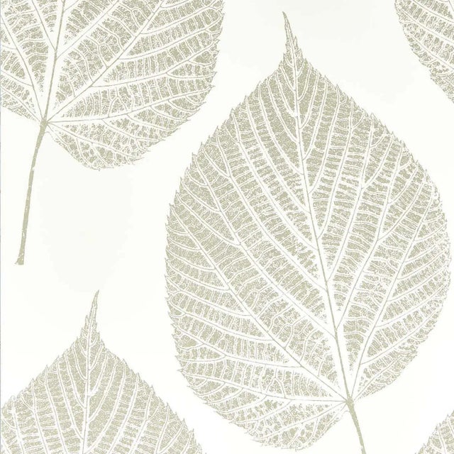 Harlequin Leaf Wallpaper in Chalk/Silver For Sale