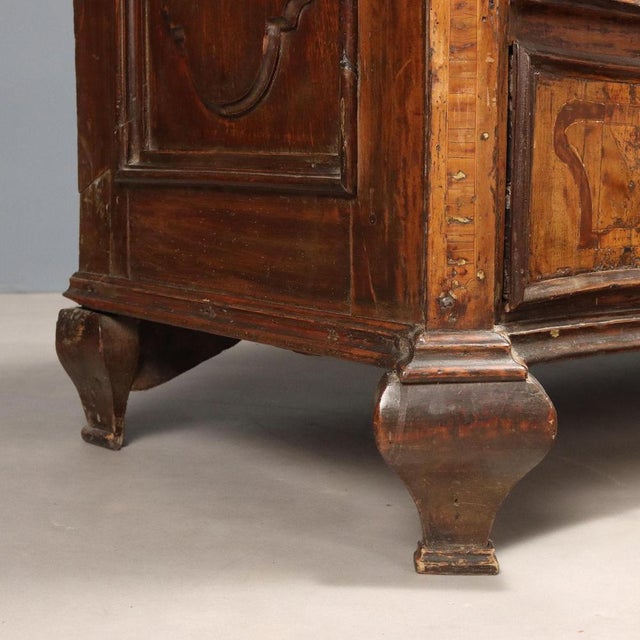 Brown Baroque Chest of Drawers in Walnut and Bronze For Sale - Image 8 of 12