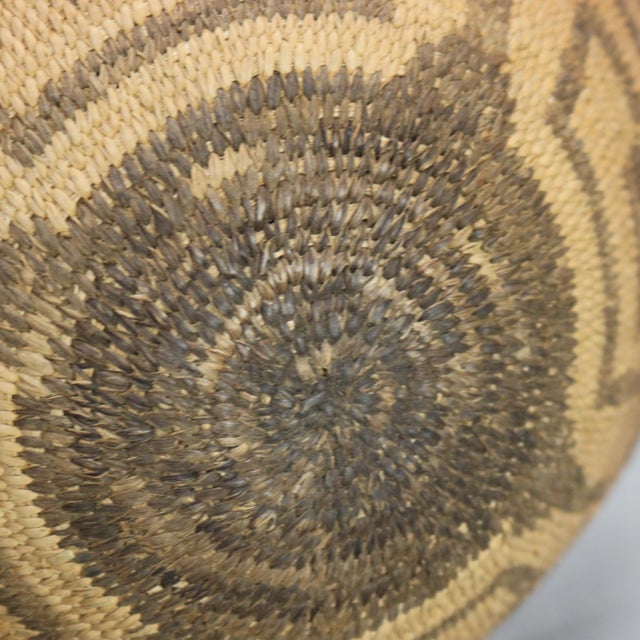 Native American Art Antique Native American Indian Southwest Navajo Woven Reed Basket C1900 For Sale - Image 4 of 5