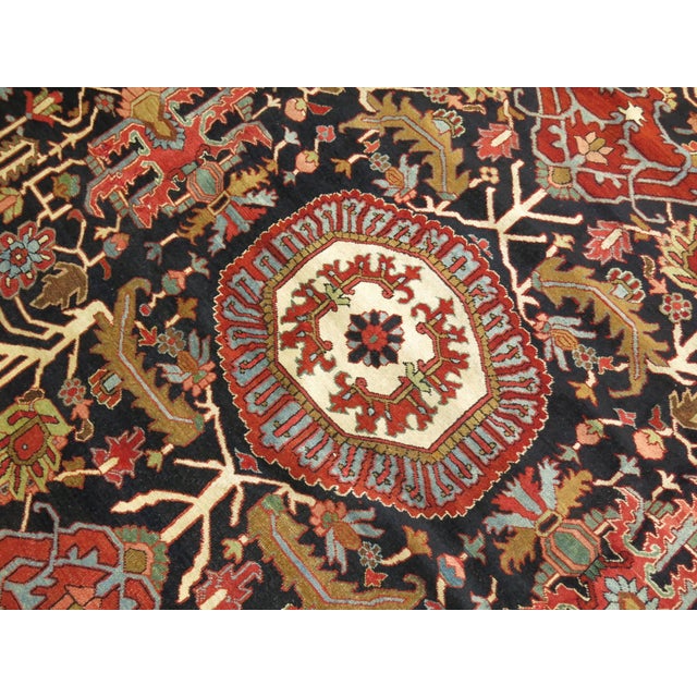 Early 20th Century Antique Navy Field Red Border Heriz Serapi Rug no. 10350 For Sale - Image 5 of 12