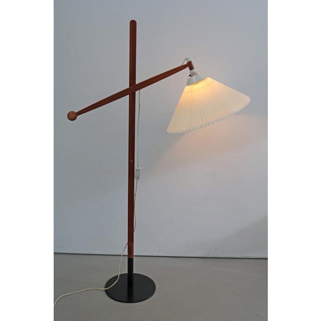 Le Klint Danish Model 325 Floor Lamp in Teak by Vilhelm Wohlert for Le Klint, 1957 For Sale - Image 4 of 12