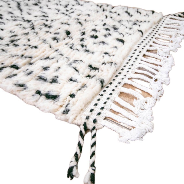 Handwoven Beni Ourain Rug - Small Moroccan Bathroom Rug – Cream Black Dots Shag Pile Bath Mat 2x4 Ft For Sale - Image 6 of 12