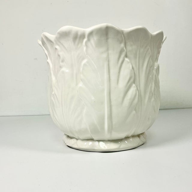 White 1970s Vintage Hollywood Regency Boho Chic Trompe L’Oeil Style Ceramic White Tulip Planter. For Sale - Image 8 of 16