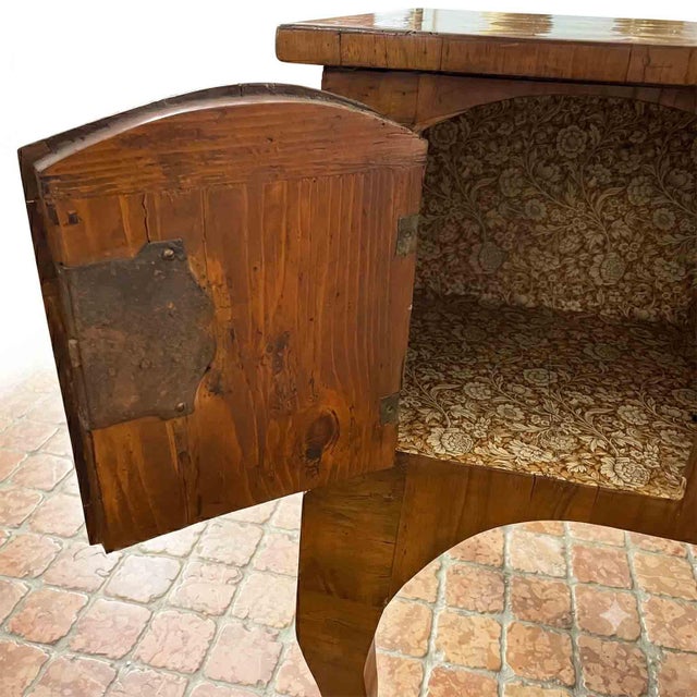 Antique Baroque Walnut Veneered Center Desk, 1700s For Sale - Image 4 of 10