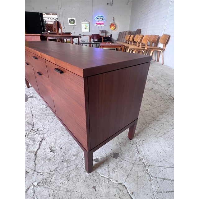 Wood Mid Century Modern Walnut Credenza With Black Accent Pulls For Sale - Image 7 of 8