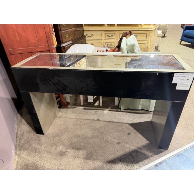 Contemporary Mirrored Entry Table For Sale - Image 3 of 6