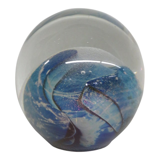 Robert Eickholt Paperweight Iridescent Blue Purple Signed 1987 Art Glass 4809b For Sale