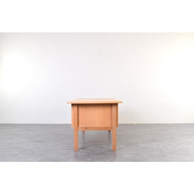 1960s Mid-Century Oak Desk by Svend Åge Madsen for Sigurd Hansen, 1960s For Sale - Image 5 of 18