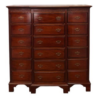 Vintage Lexington Palmer Home Collection Chippendale Style Mahogany Gentlemen’s Chest of Drawers For Sale