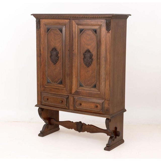 Mid 20th Century Renaissance Revival Walnut Linen Press For Sale - Image 5 of 10