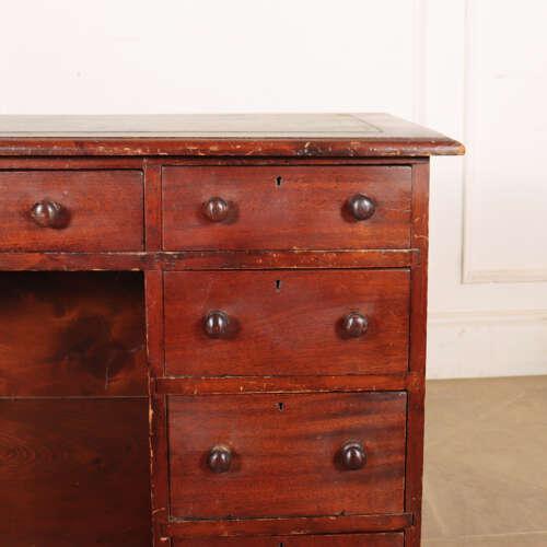 English Children's Desk in Mahogany For Sale - Image 5 of 9