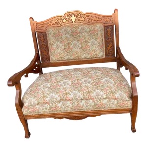 Late 19th Century Carved Wooden Settee in Floral Motif