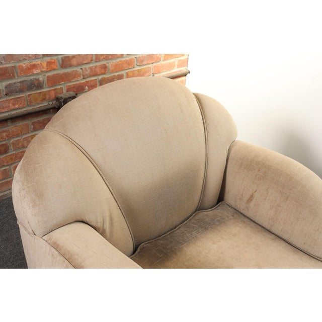 Vintage Art Deco-Style Chaise Lounge in Taupe Chenille With Ebonized Plinth Feet For Sale - Image 12 of 18