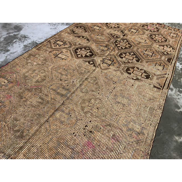 Contemporary 1960s Vintage Turkish Oushak Faded Handwoven Tribal Rug - 5′8″ × 9′10″ For Sale - Image 3 of 9