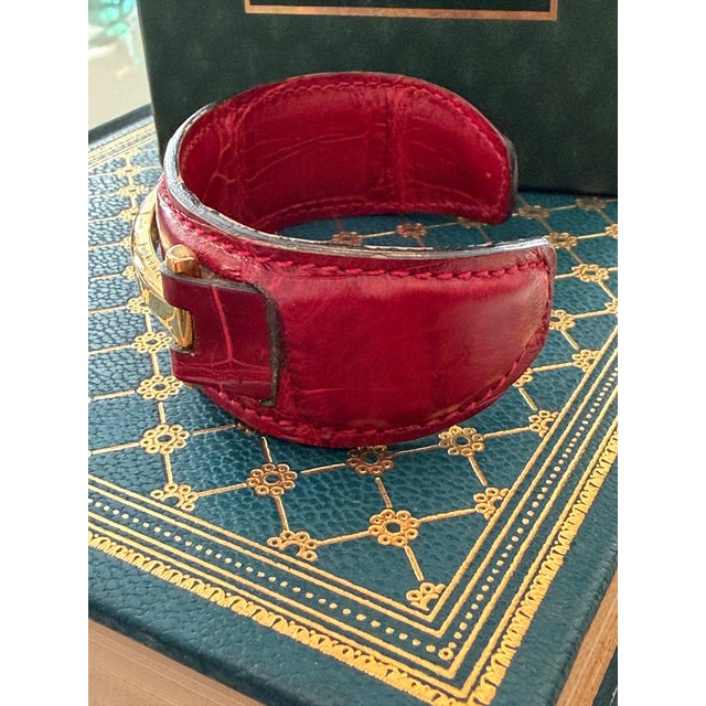 Red 1990’s Gucci Red Crocodile Style Leather Bracelet With Gold Tone Engraved Logo Narrow Horse Bit For Sale - Image 8 of 11