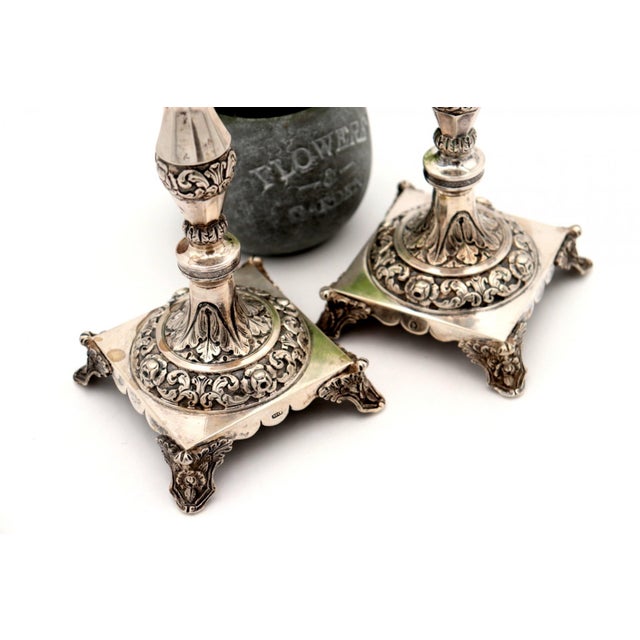 Silver Candlesticks with Turned and Engraved Shafts, Set of 2, in Good conditions.