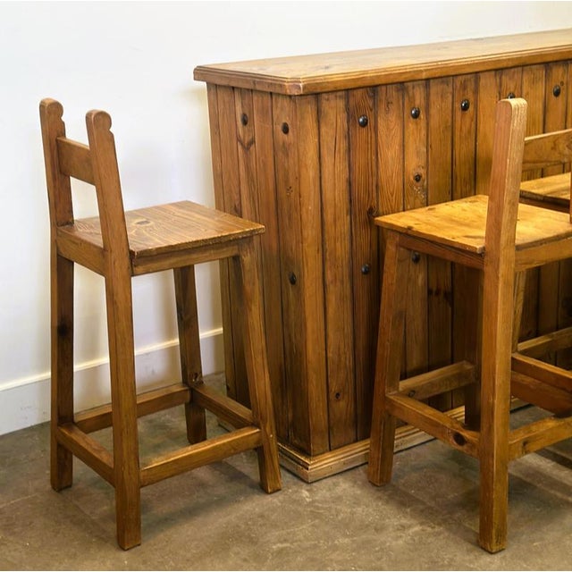 Rustic Wood Bar Counter with Stools, Set of 5 For Sale - Image 11 of 15