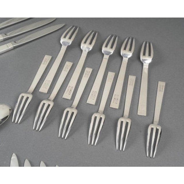 Silver Antibes Service by Jean-Élysée Puiforcat, 1890s, Set of 36 For Sale - Image 3 of 11