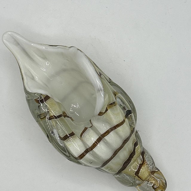 Tan Vintage Murano Style Art Glass Conch Seashell 9.5" Hand Blown Nautical Decor Figurine For Sale - Image 8 of 10