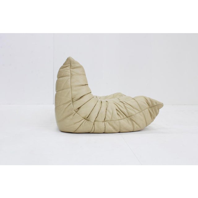 Vintage leather togo 2 seater sofa by Ligne Roset designed by Michel Ducaroy. This is an original togo sofa in high...