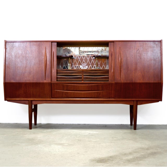 Mid-Century Modern 1950s Danish Teak Highboard Designed by E.W. Bach, Attributed For Sale - Image 3 of 18