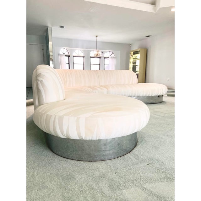 Chrome Vintage 1960s Serpentine Sectional Sofa With Chrome Base | by Milo Baughman for Thayer Coggin For Sale - Image 8 of 12