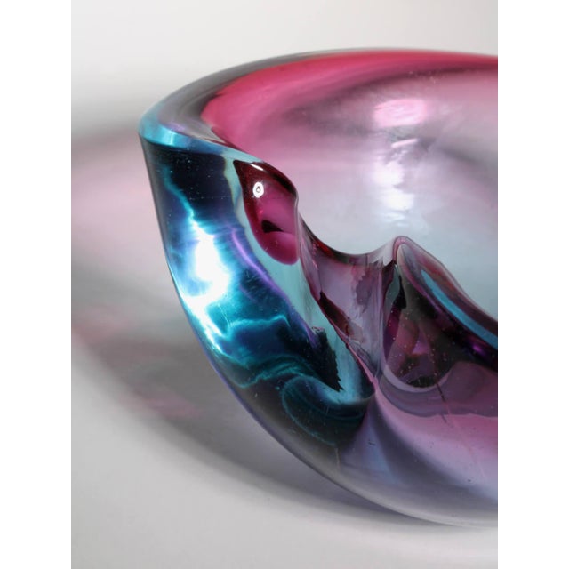 Mid-Century Modern Murano Pink and Blue Sommerso Glass Bowl by Flavio Poli, 1960s For Sale - Image 3 of 6
