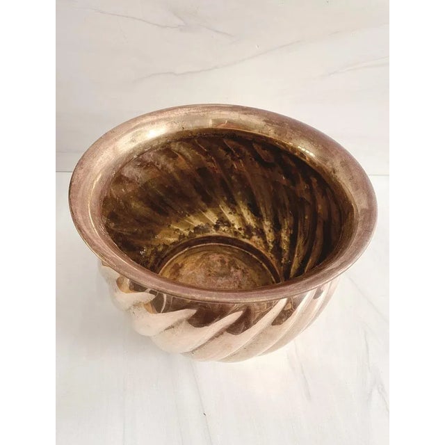 Hollywood Regency 1970s Vintage Swirl Brass Planter For Sale - Image 3 of 6