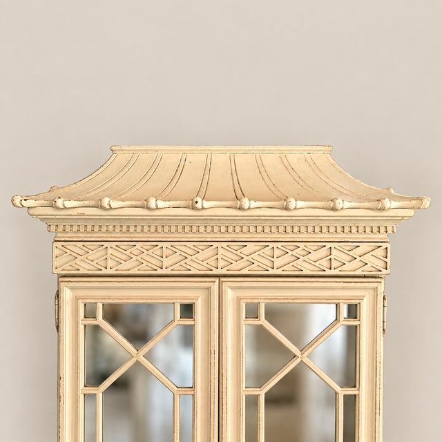 Mid 20th Century Vintage Pagoda Chinese Chippendale Asian Chinoiserie Mirrored & Lighted Upper Kitchen Cabinet For Sale - Image 5 of 5