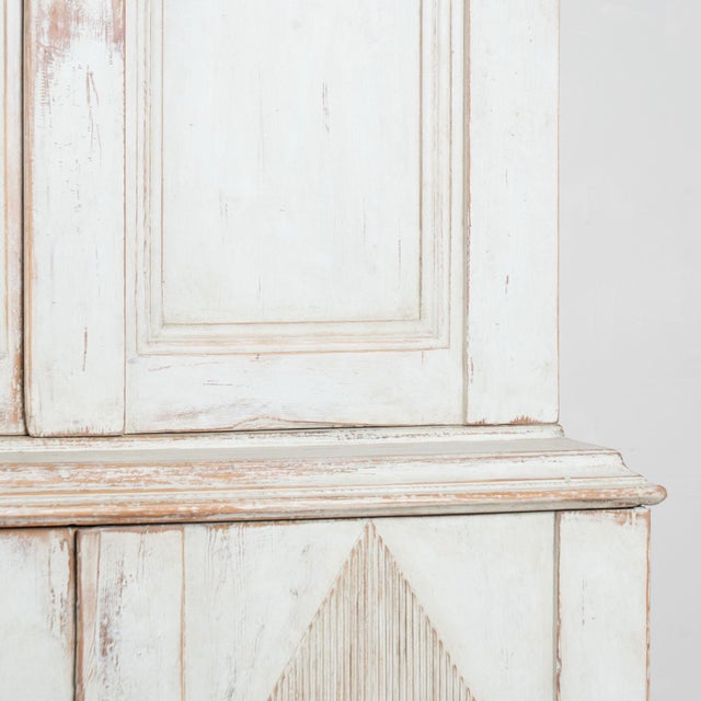 19th Century Swedish Gustavian Pine Wedding Cabinet in Gray Painted Finish For Sale - Image 11 of 16