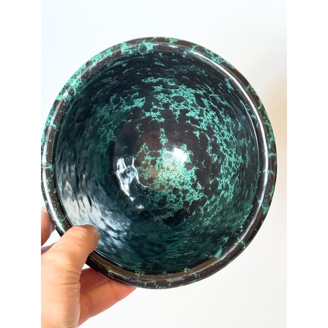 Fantastic Green Agate and black splatterware mixing or serving bowl by famed Bennington Pottery in Vermont, style #1876....