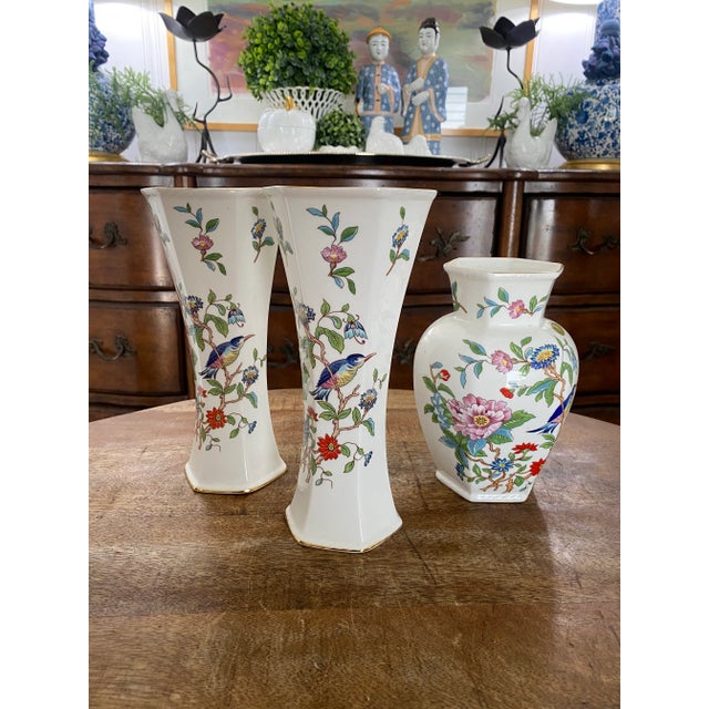 Ceramic Vintage Aynsley Pembroke Vases, Set of Three For Sale - Image 7 of 7