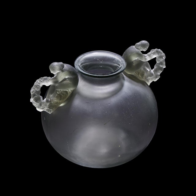 Lalique René Lalique 1926 Bouchardon Handle Vase in Opalescent Glass For Sale - Image 4 of 5