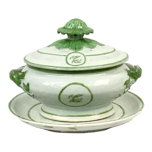 Chinese Export Porcelain Tureen With Lid and Underplate