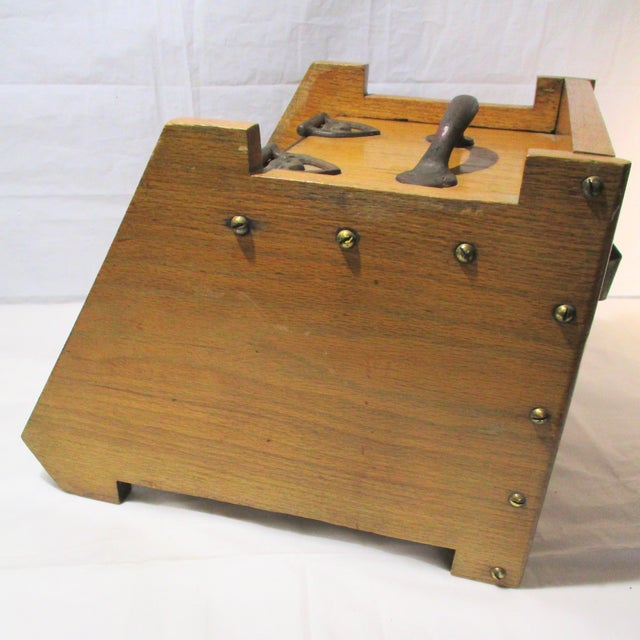 English Arts and Crafts Oak Coal Skuttle For Sale - Image 4 of 9