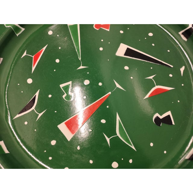 Round Serving Cocktail Tray in Green Enamel Metal, 1970s For Sale - Image 9 of 15